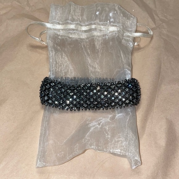 Premier Designs GORGEOUS graphite gray bling stretch bracelet in EUC. - Picture 3 of 3